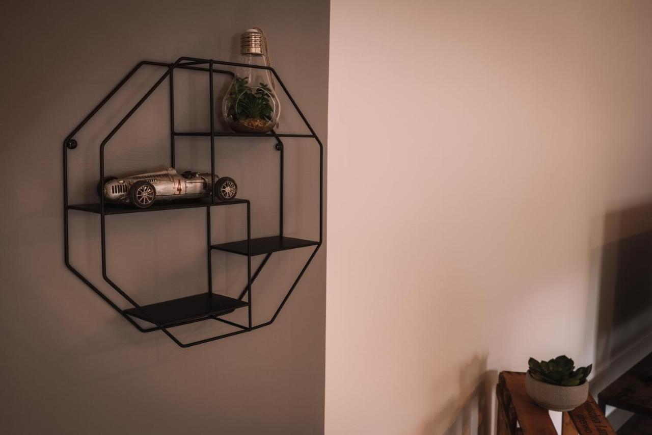 Stylische Wohnung Im Zentrum Von Prum Ngoại thất bức ảnh